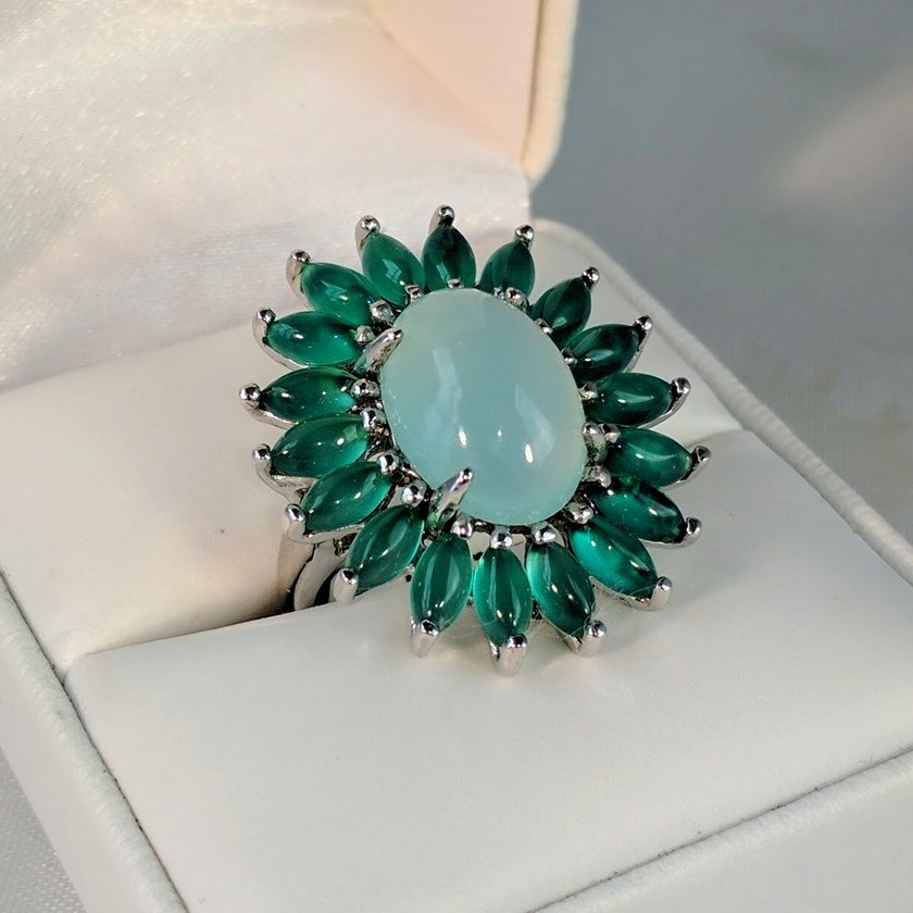 Chalcedony and Green Aventurine